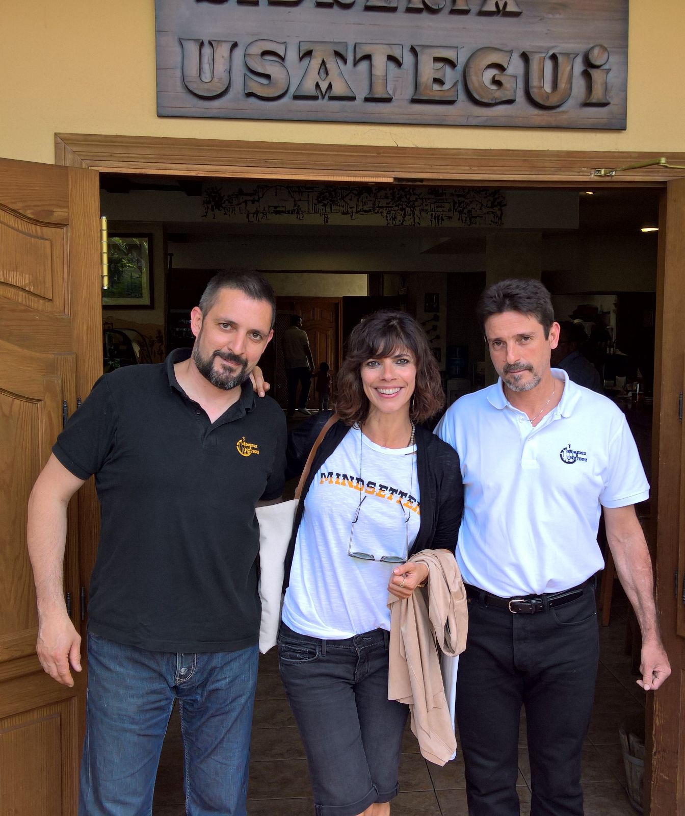Maribel Verdu en la sidreria usategui